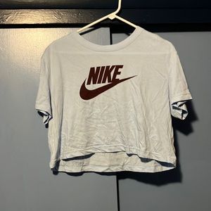 Nike Crop T-Shirt